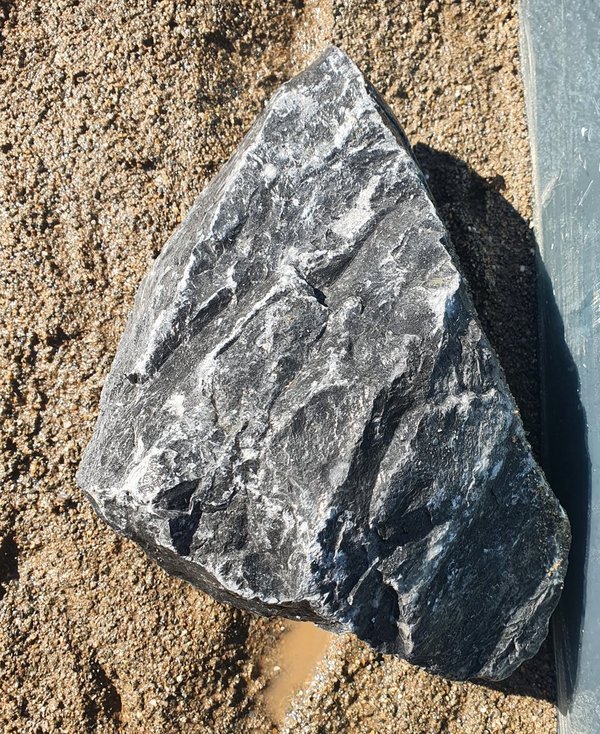 Alpensteine Schwarz/Grau 10cm bis 35cm